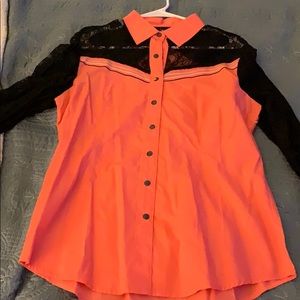 NWOT western shirt Peach with black lace sleeves